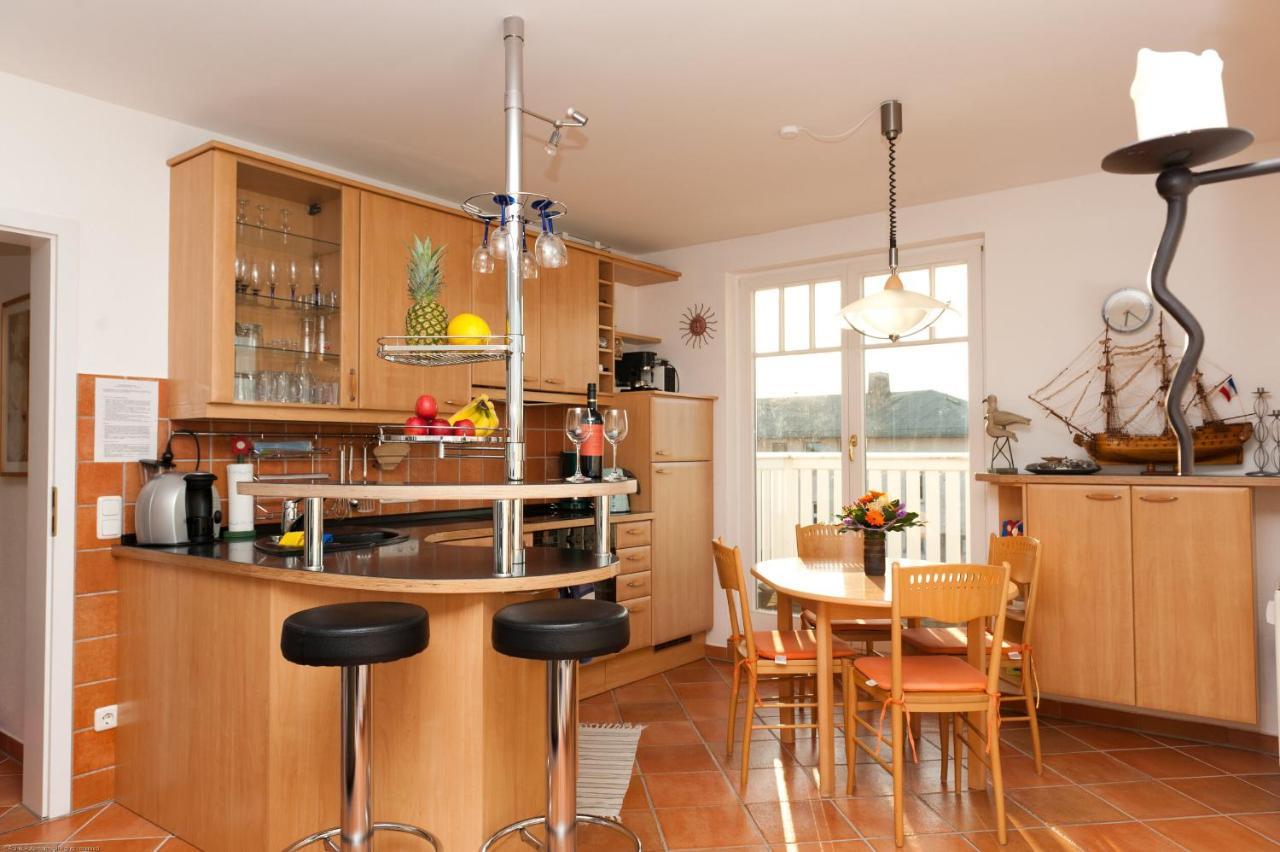 Villa Duene Mit Grosser Sonnenterrasse, Kamin, Wlan Und Tiefgarage Fuer 2-4 Personen Ostseebad Kühlungsborn 外观 照片