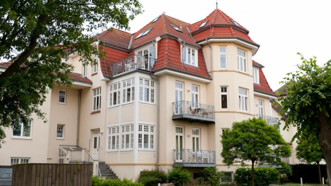 Villa Duene Mit Grosser Sonnenterrasse, Kamin, Wlan Und Tiefgarage Fuer 2-4 Personen Ostseebad Kühlungsborn 外观 照片